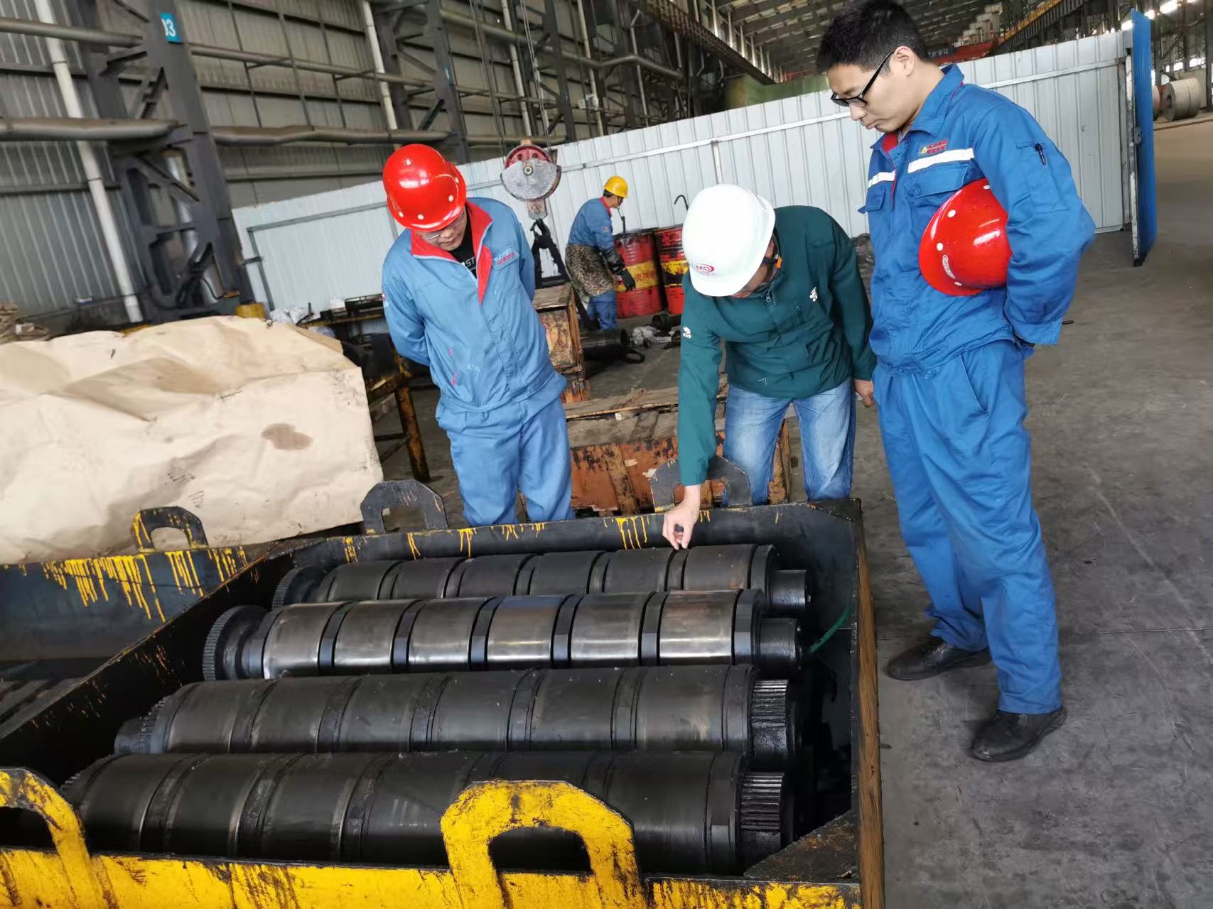 某鋼廠(chǎng)帶鋼四輥軋機(jī)軸承損壞原因及改進(jìn)