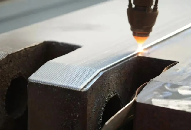 激光熔覆修復(fù)：相較于傳統(tǒng)堆焊修復(fù)的優(yōu)勢(shì)解析